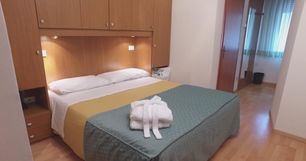 Hotel Centro Benessere Gardel 3*